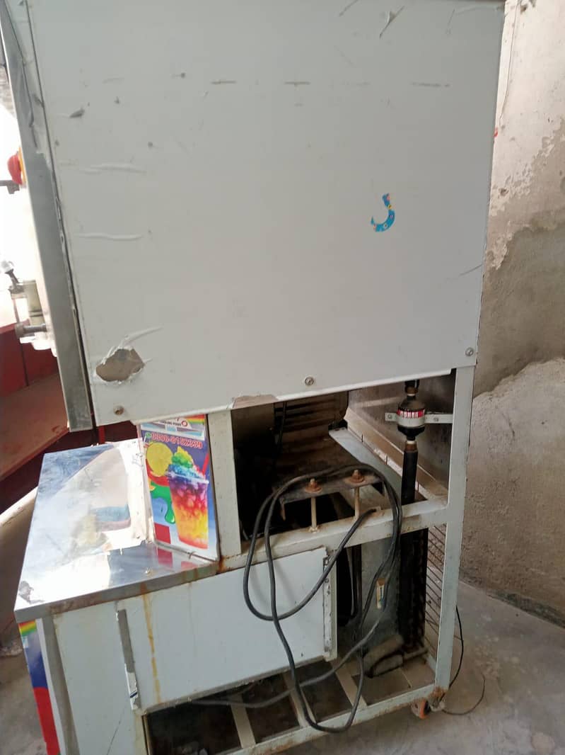 Slush Machine in Good Condition 4