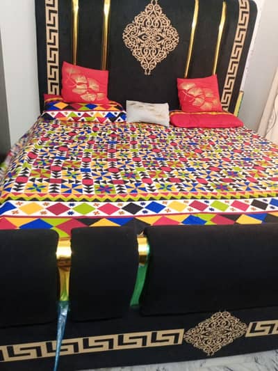 Bed & dressing and side tables for sale brand new condition