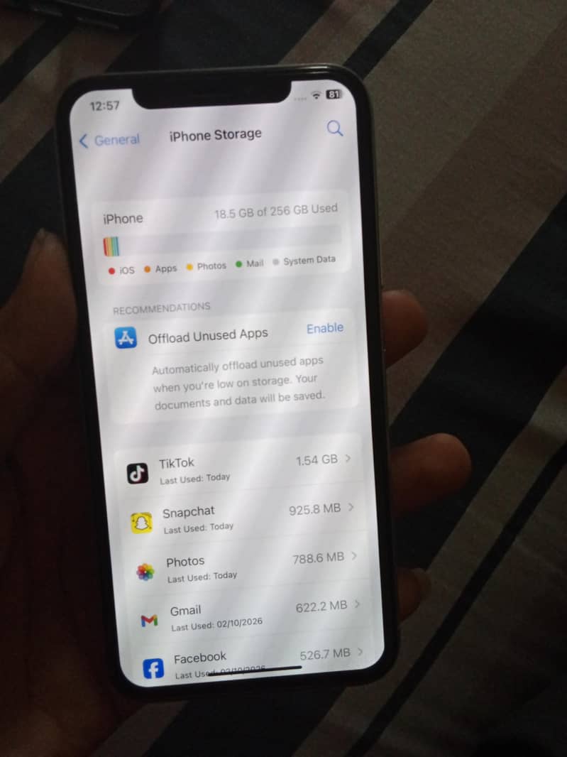 Apple iPhone X 3