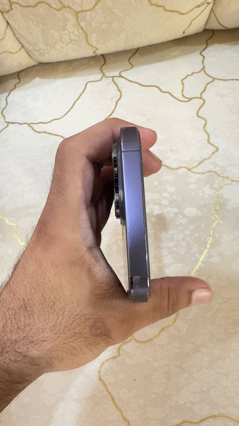 Apple iPhone 14 Pro Max 8
