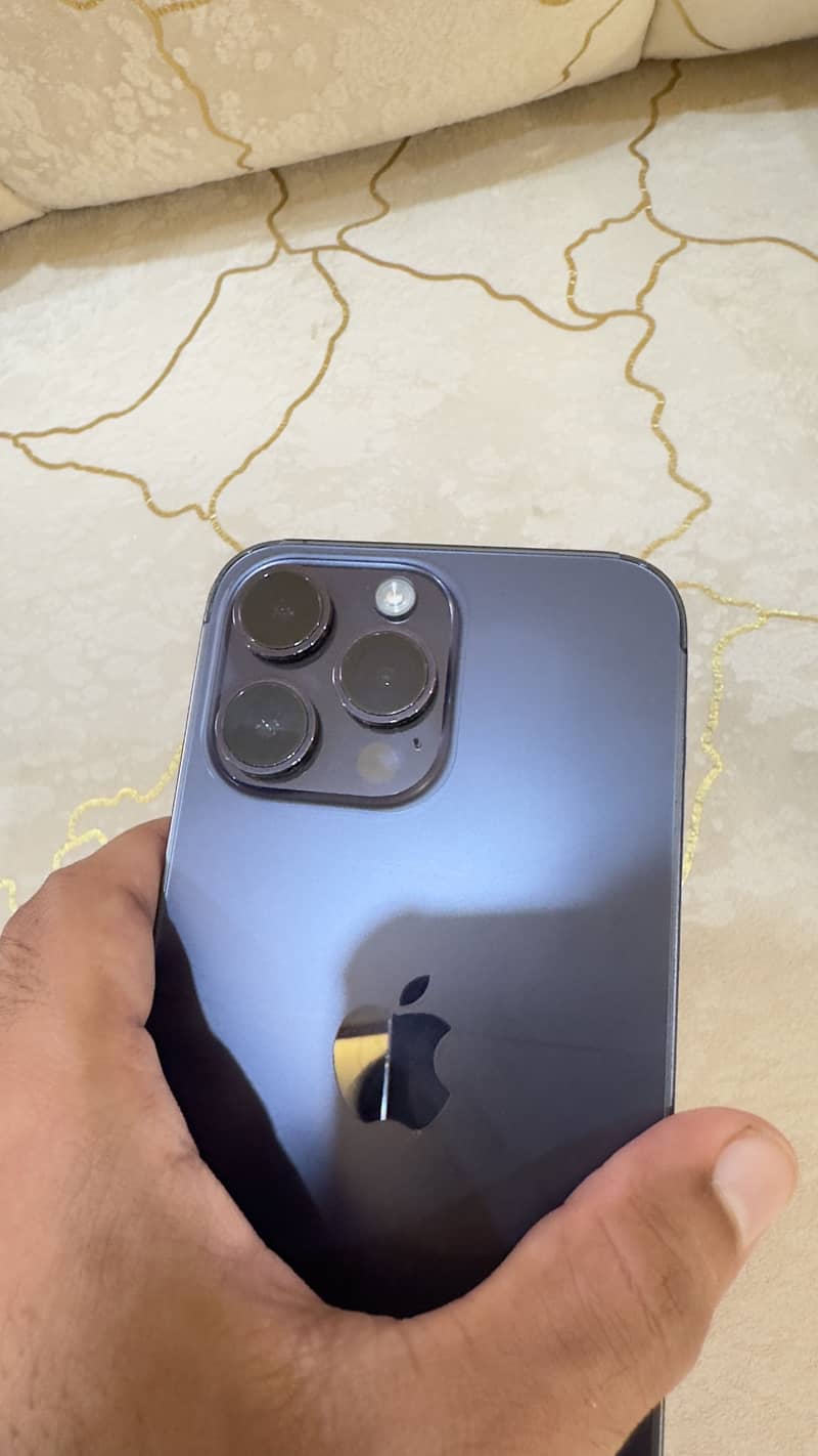 Apple iPhone 14 Pro Max 9