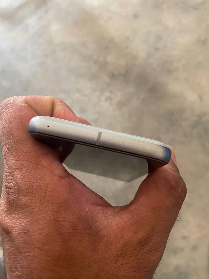 Google Pixel 8 2