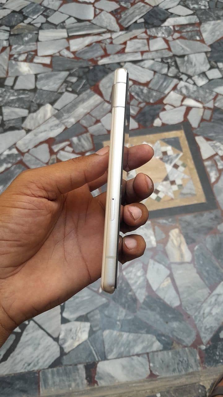 Google Pixel 7a 3