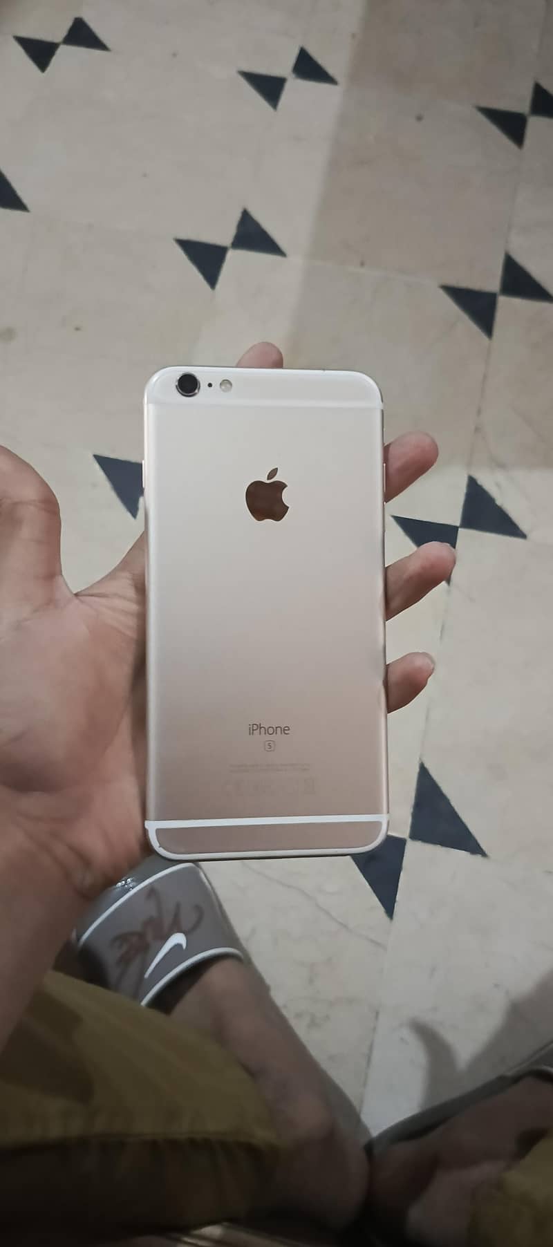 Apple iPhone 6S Plus 3