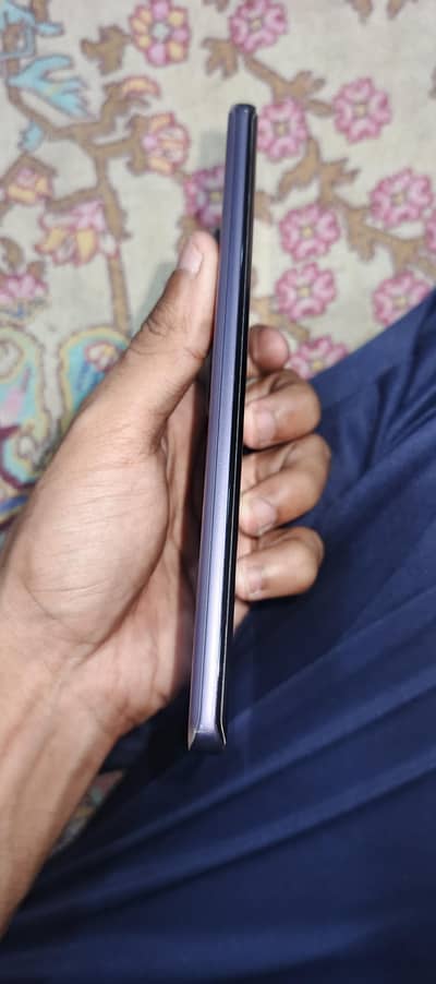 Vivo V40