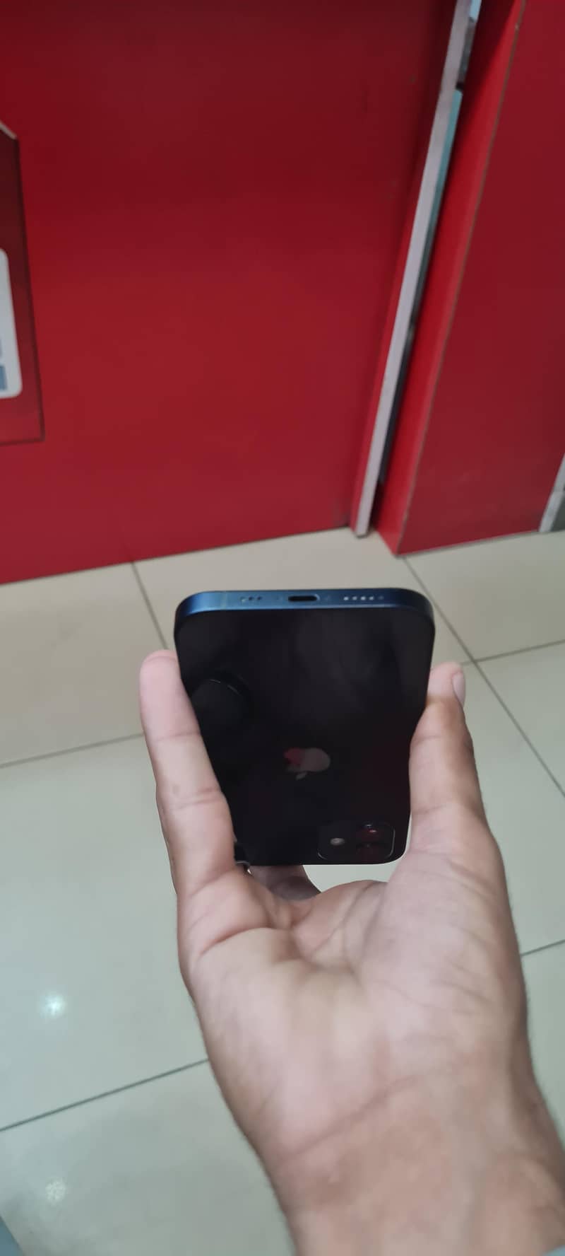 Apple iPhone 12 1