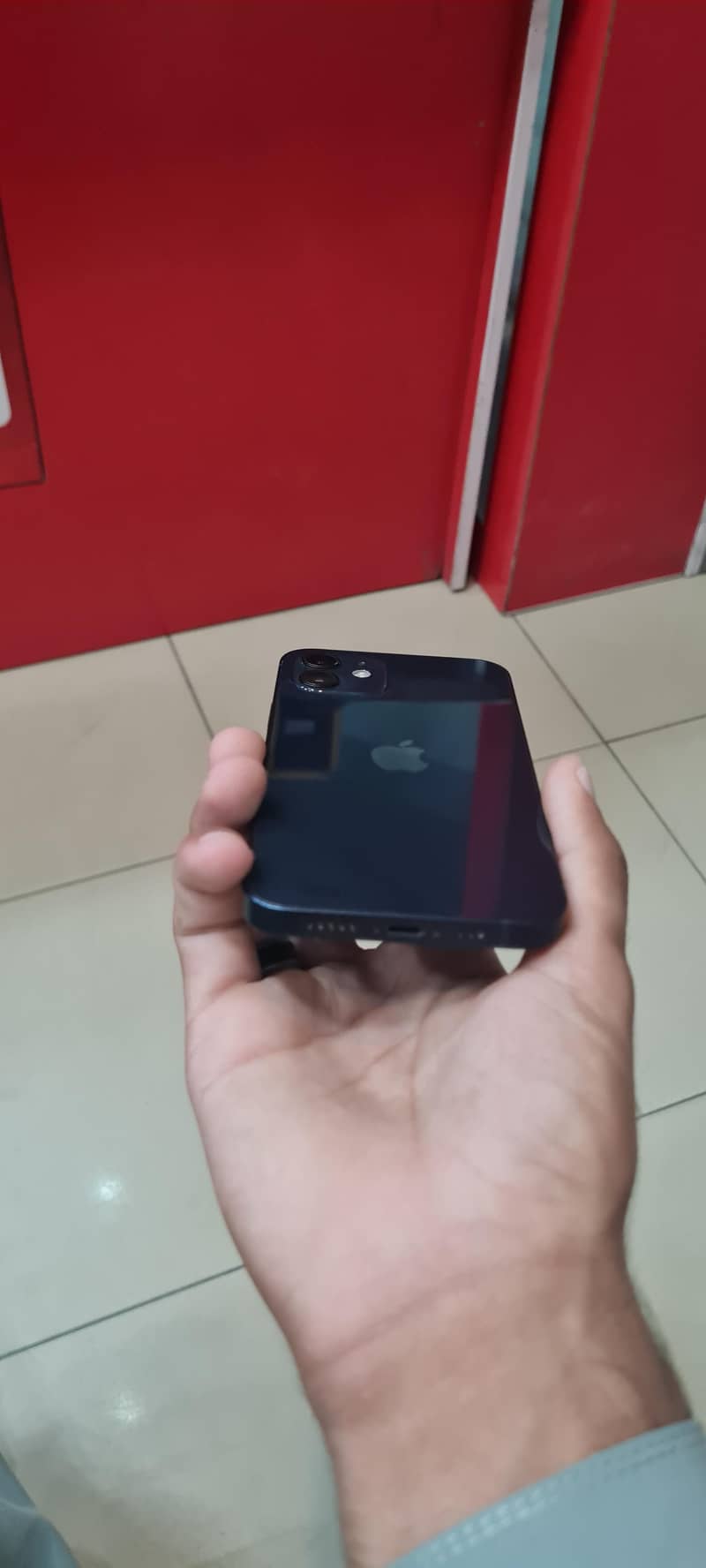 Apple iPhone 12 7