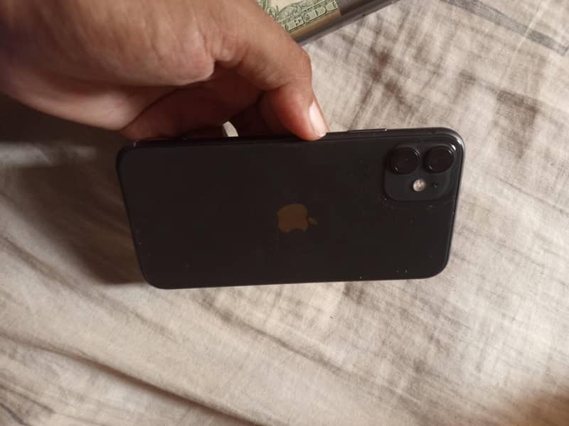 Apple iPhone 11 jv 0