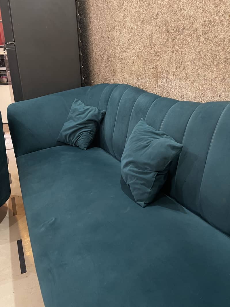 5 Seater Sofa Set With Table 0