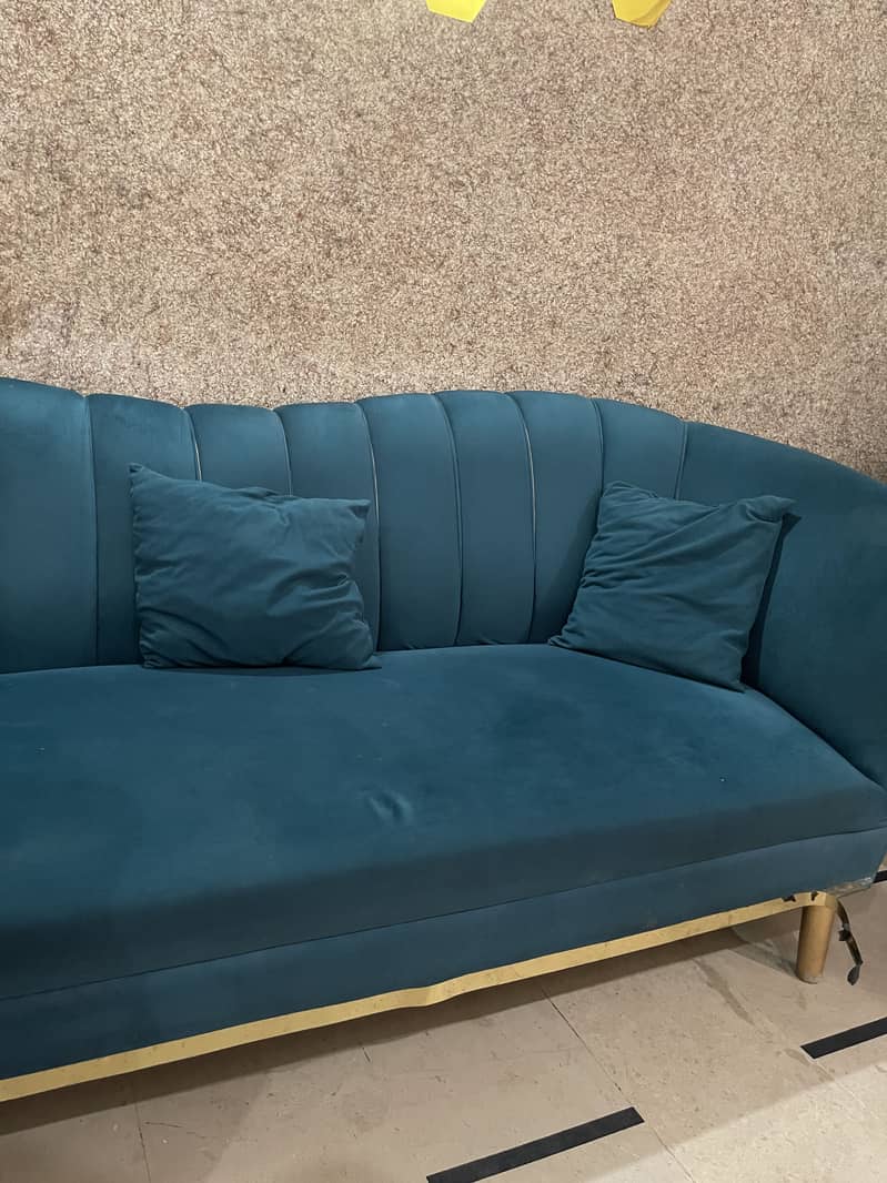 5 Seater Sofa Set With Table 1