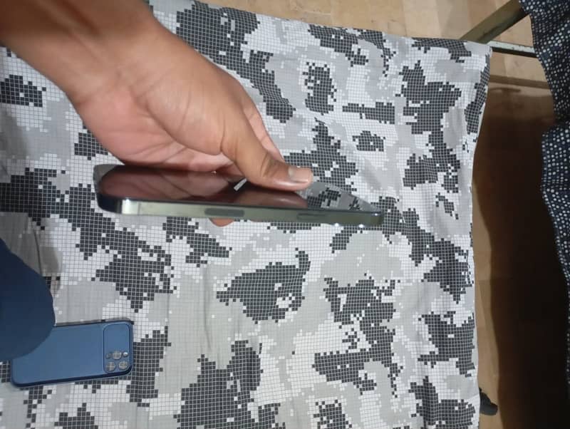 Apple iPhone 12 Pro Max 4