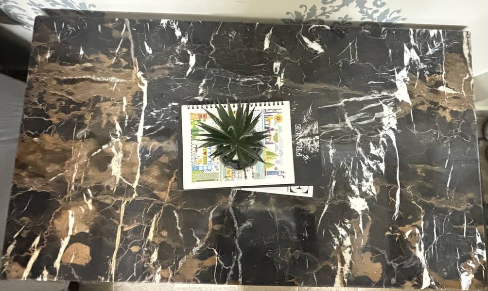 DINING ROOM CENTRE TABLE MARBLE 1