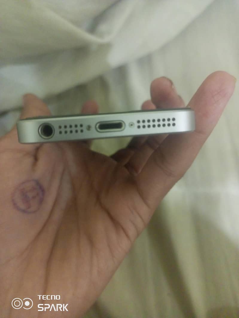 Apple iPhone SE 4