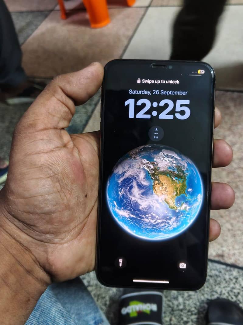 Apple iPhone XS Max 2