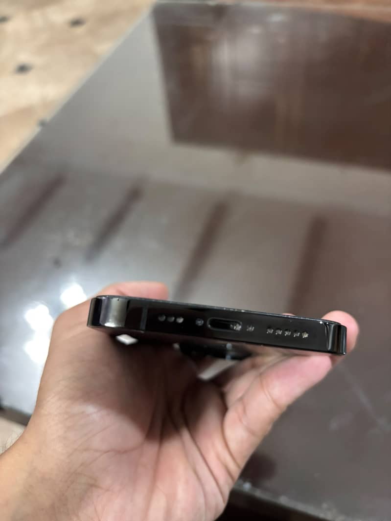 Apple iPhone 14 Pro jv 1