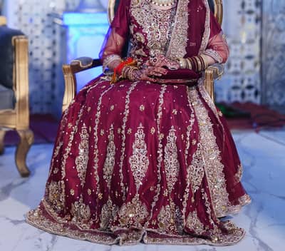 bridal dress one time used