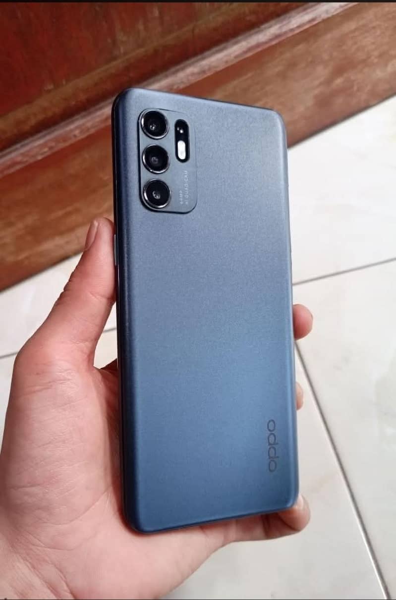 OPPO Reno6 4