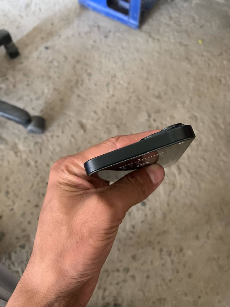 Apple iPhone 14 2