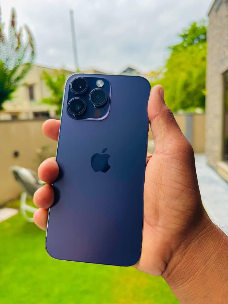 Apple iPhone 14 Pro Max 0