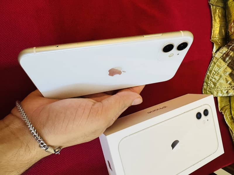 Apple iPhone 11 6