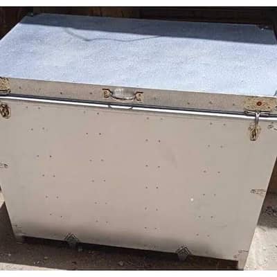Very good condition trunk