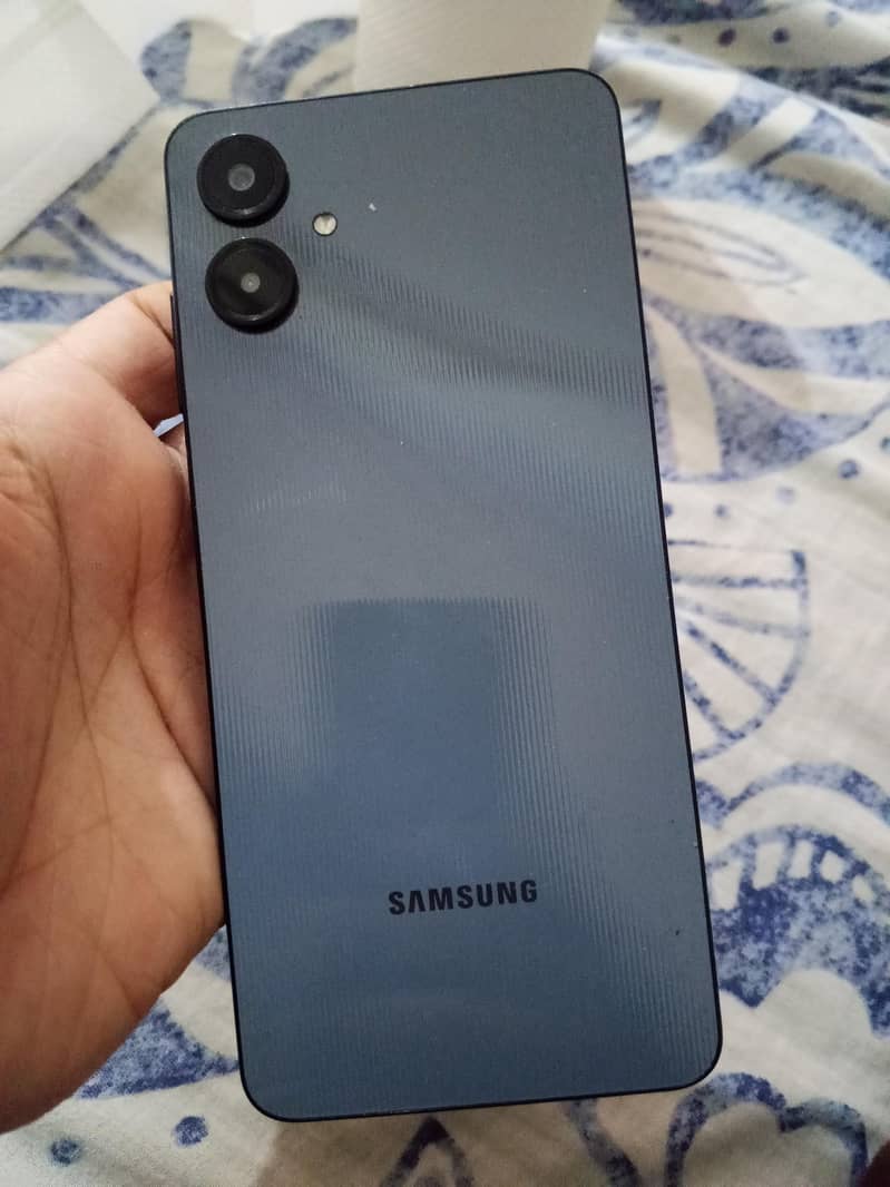 Samsung Mobile A06 1