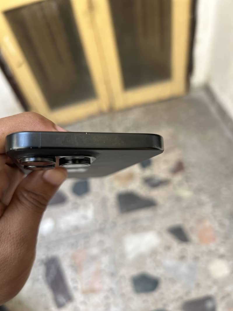 Apple iPhone 15 Pro Max 5