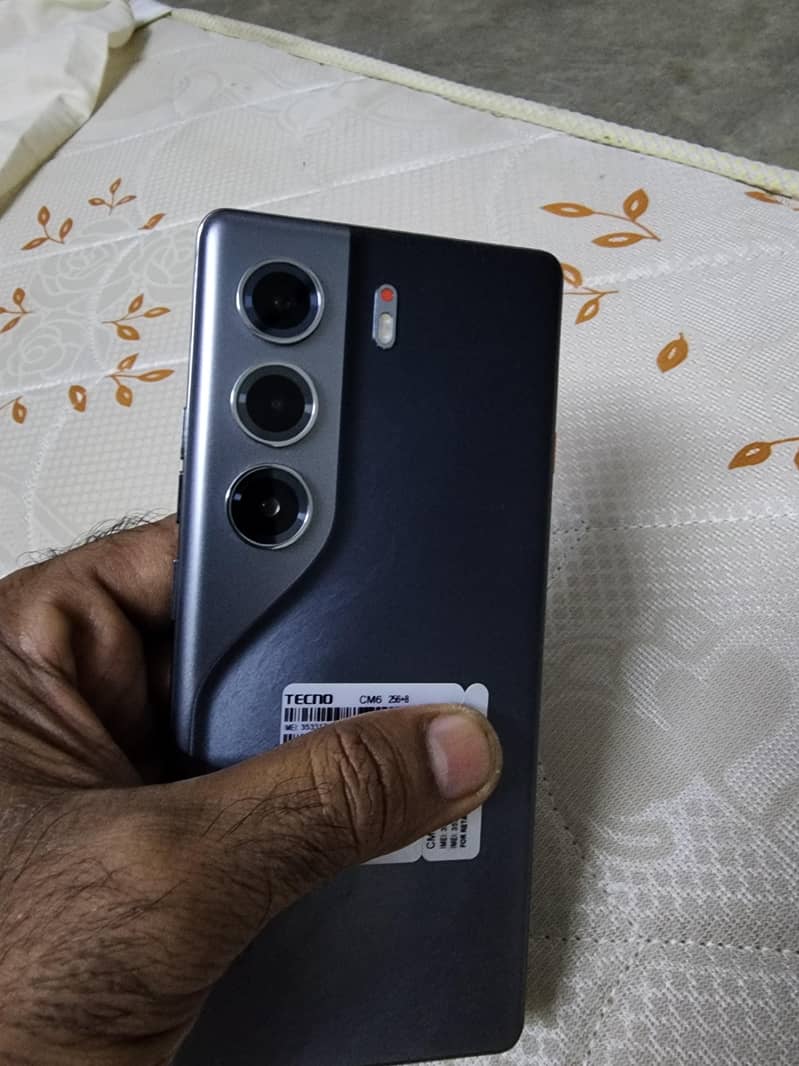 Tecno CAMON 40 Pro 2