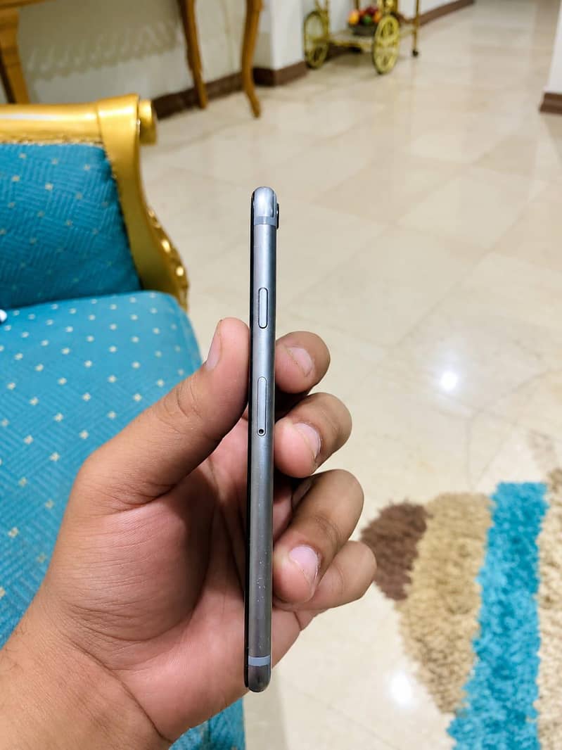 Apple iPhone 6 6