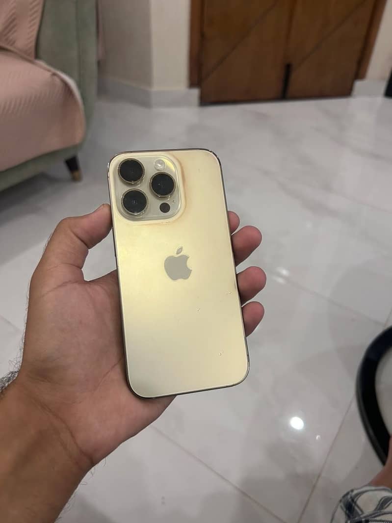 Apple iPhone 14 Pro 0