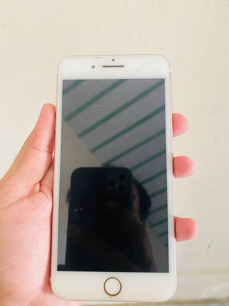 Apple iPhone 7 Plus 1