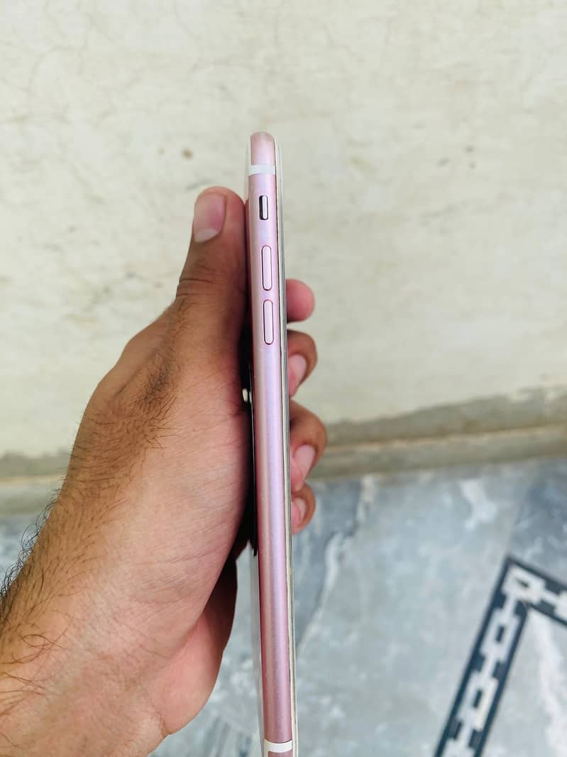Apple iPhone 7 Plus 2