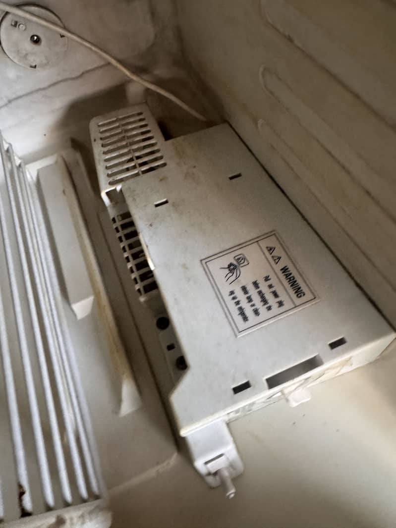 Haier Fridge normal size 4