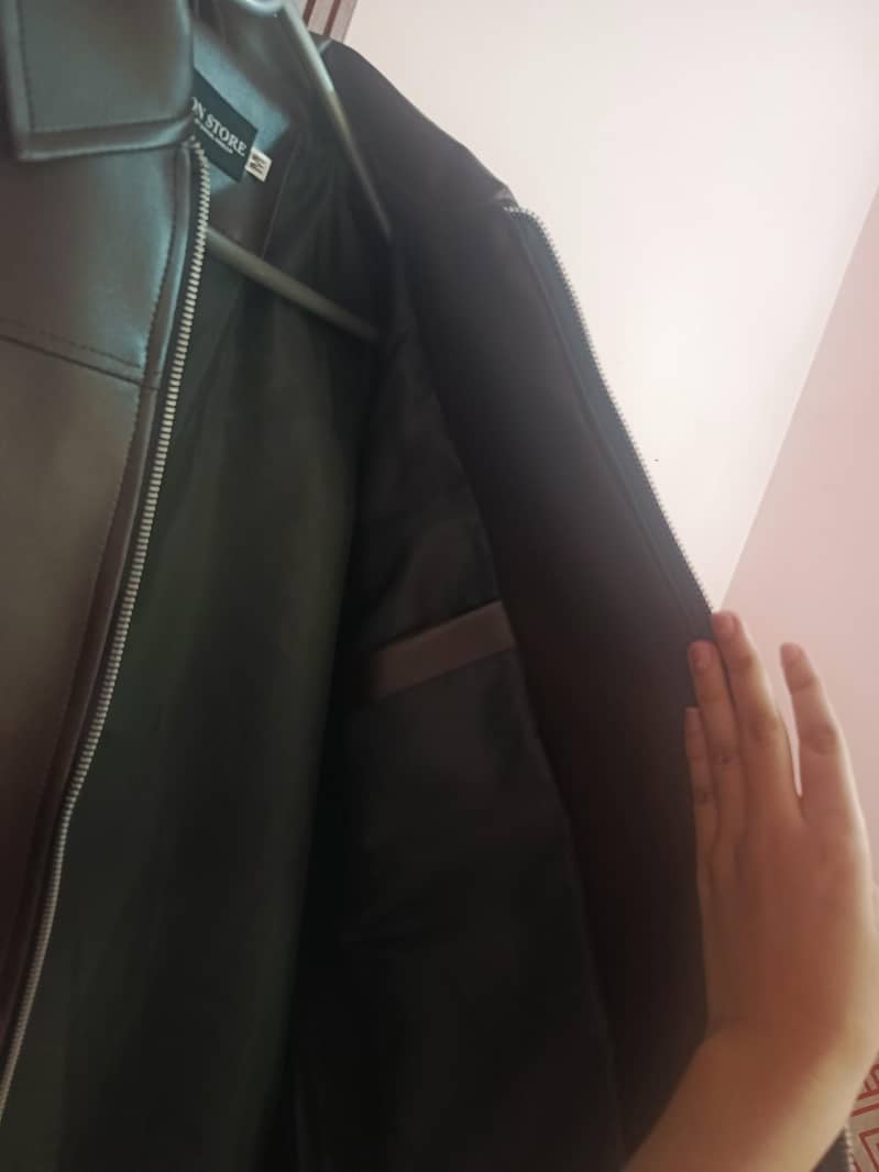 leather jacket 4