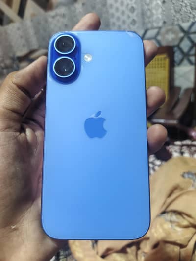 Apple iPhone 16