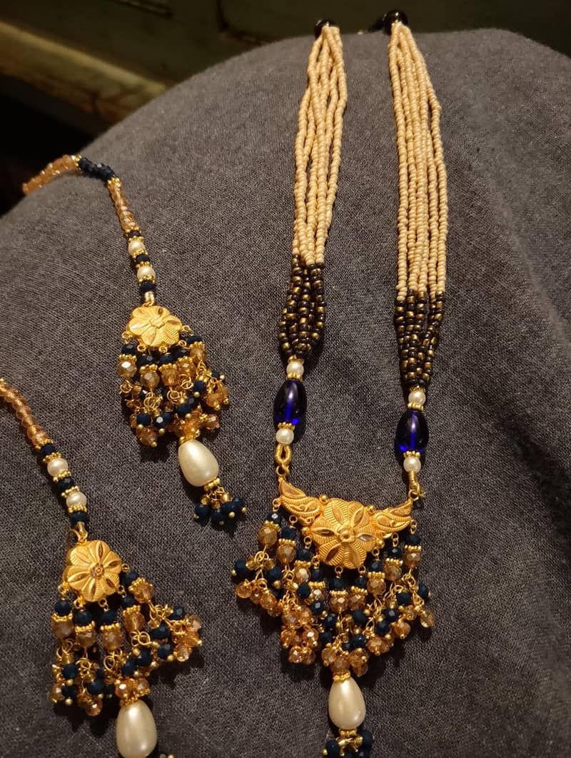 gold short set 1