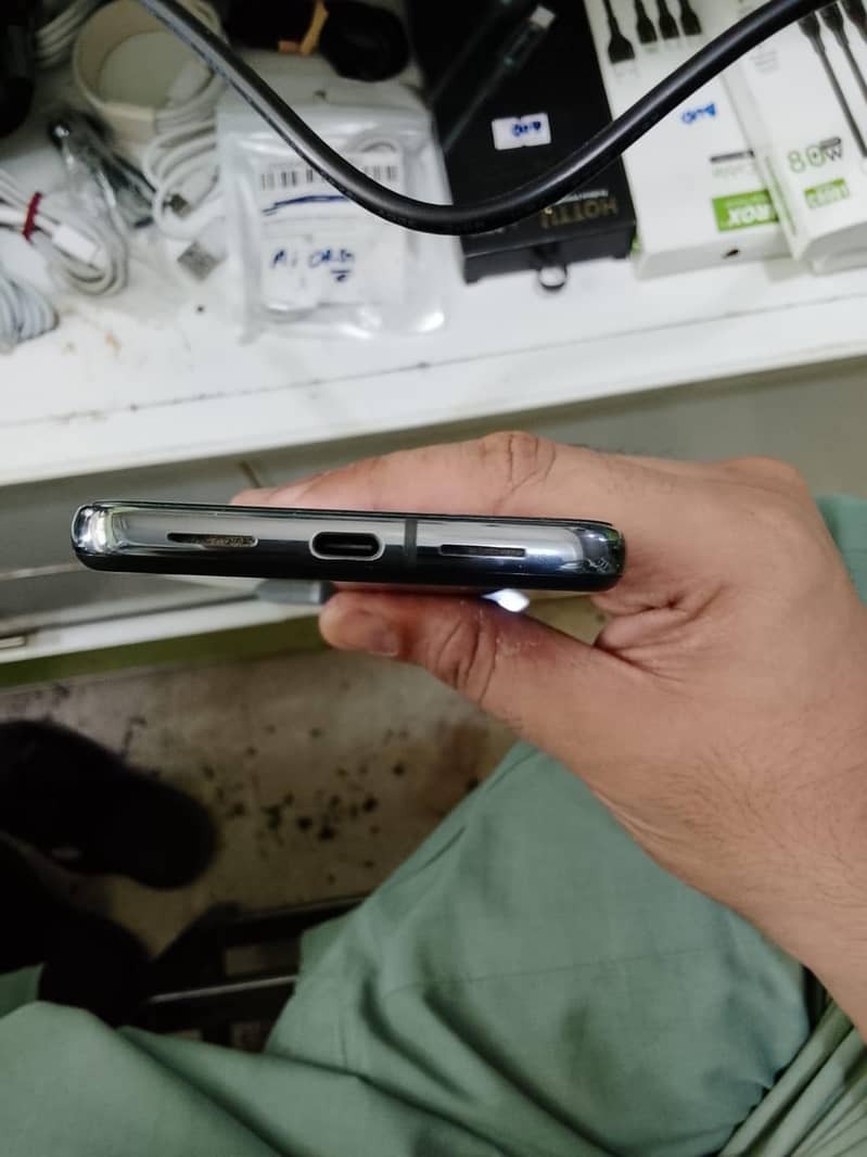 Google Pixel 8 Pro 7