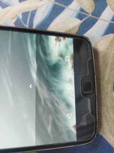 Motorola Moto Z play glass cracked .