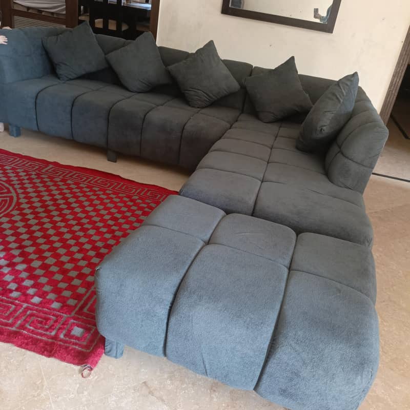 7seater sofa 0