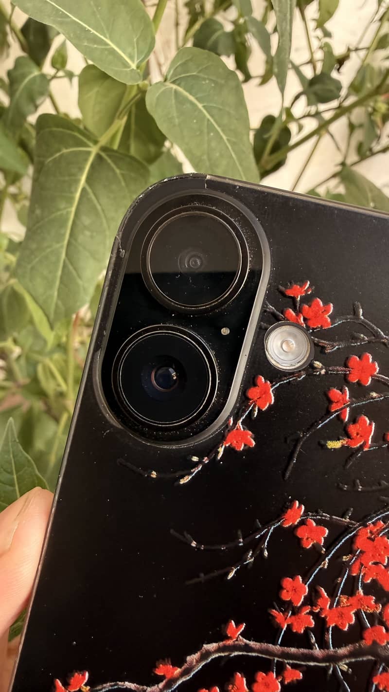 Apple iPhone 16 1