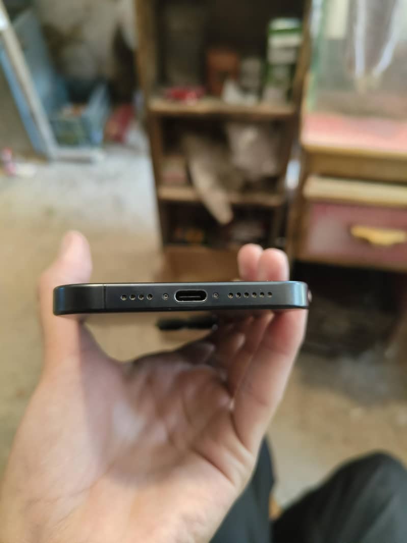 Apple iPhone 15 Pro Max 1