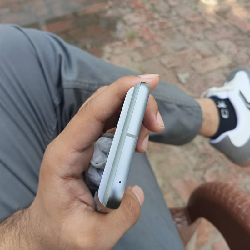 Google Pixel 8 6