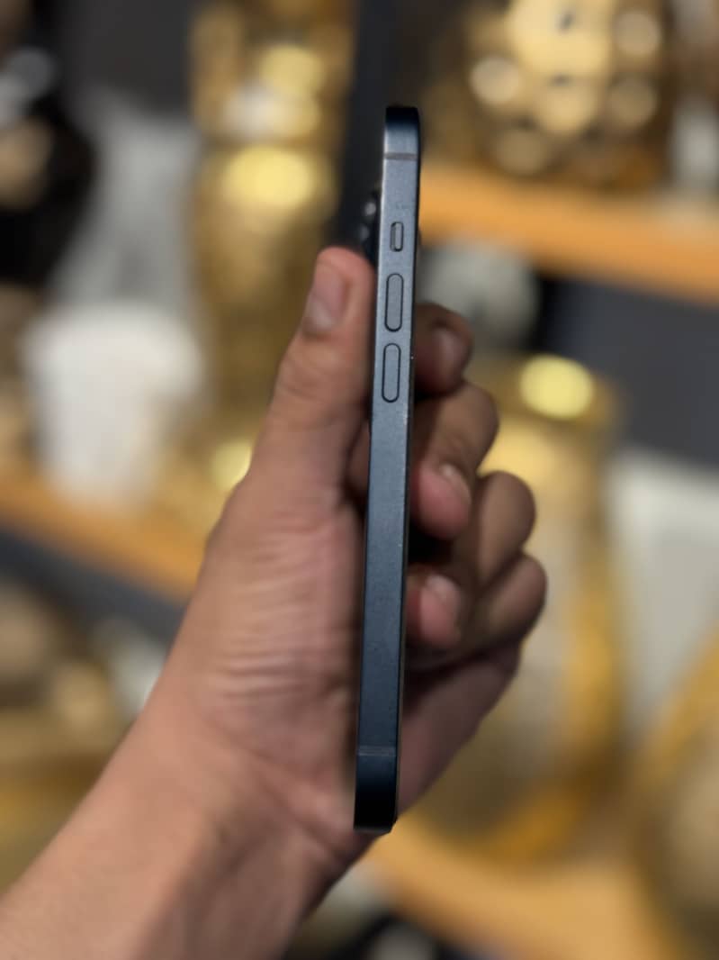 Apple iPhone 14 2
