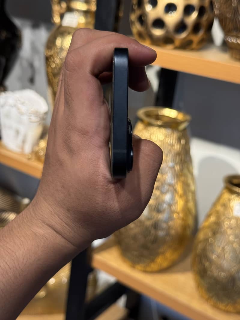 Apple iPhone 14 5