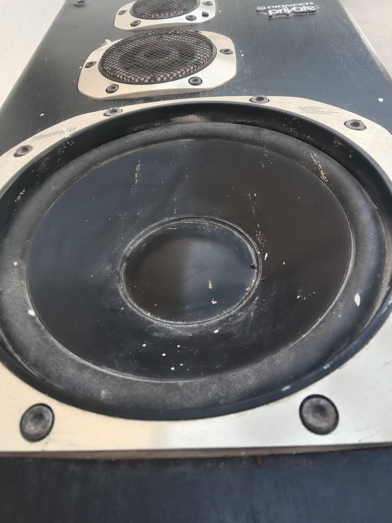speakers 1