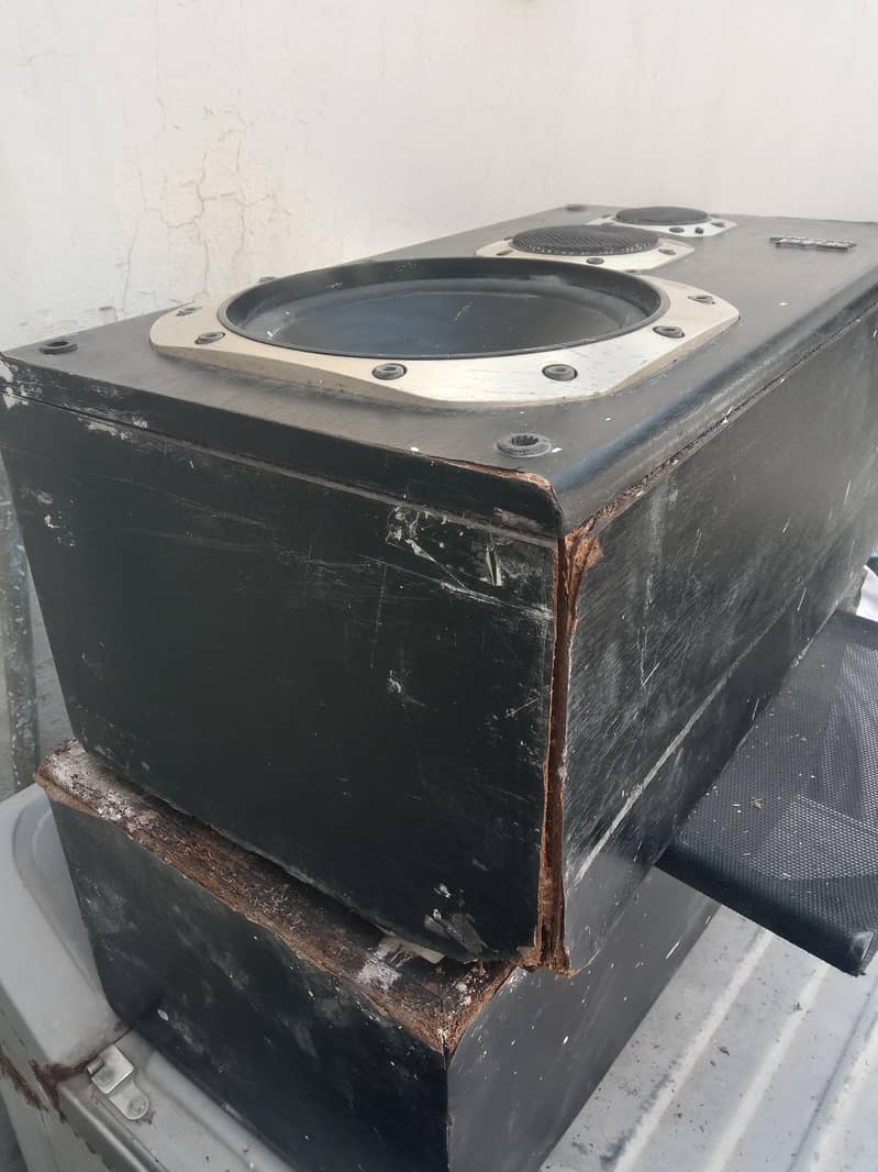 speakers 2