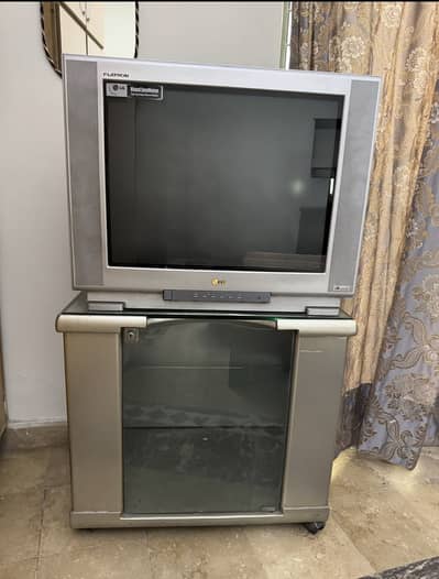 LG Flatron TV (LCD/LED) with Glass Table/Stand