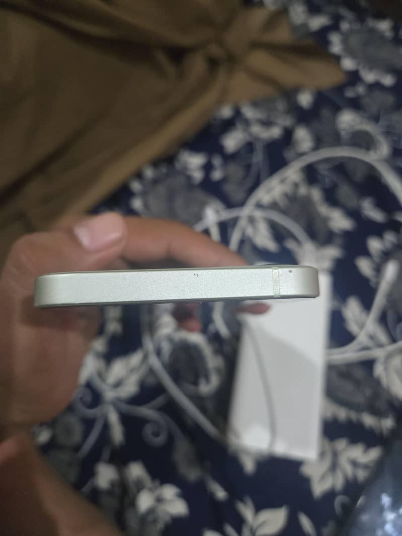 Apple iPhone 12 2