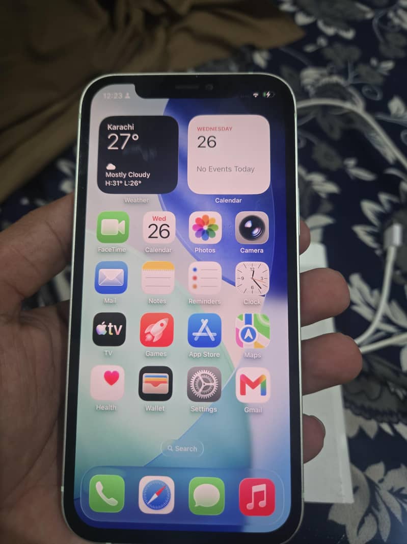 Apple iPhone 12 3