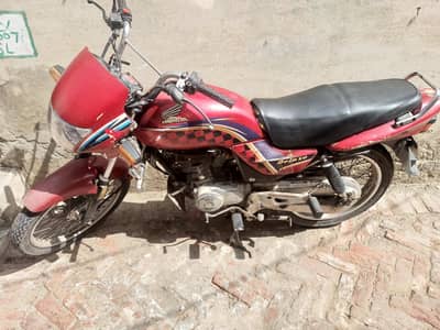 Honda deluxe 125 2013 model jénian